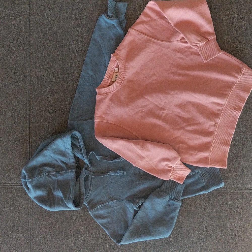 NWOT Ghanda Kids Crewneck Sweater Pink / Hoodie Blue